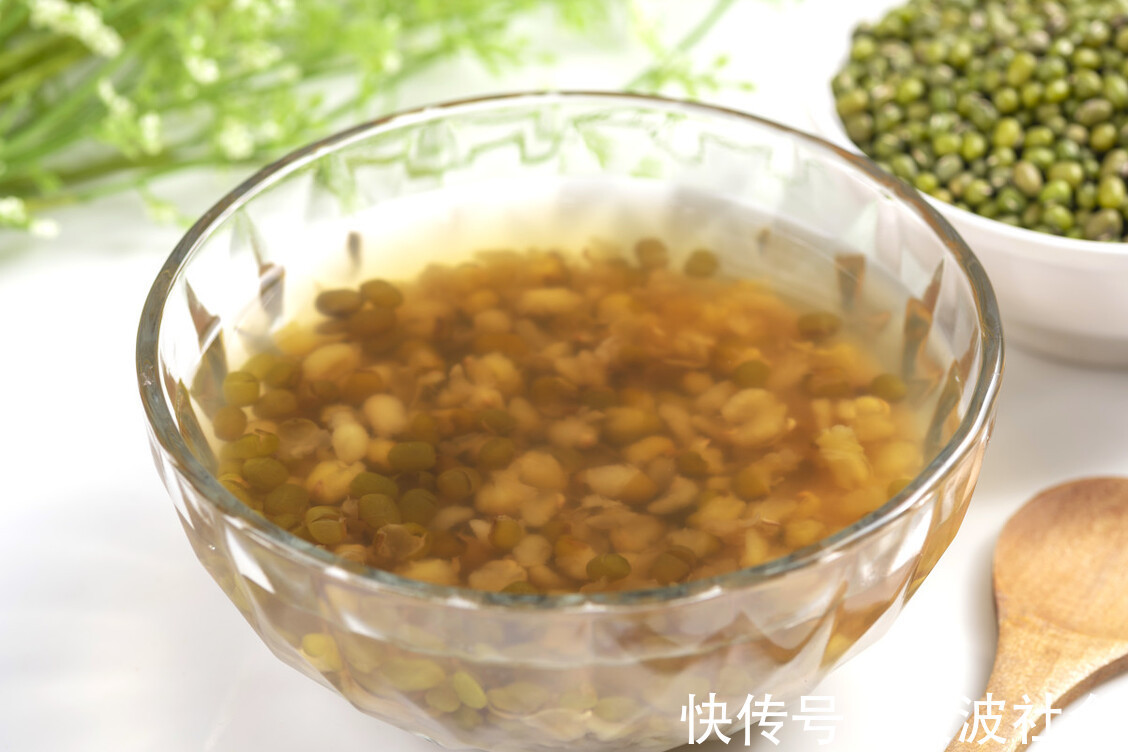 诀窍|煮绿豆汤时，直接下锅煮是错的，教你一个诀窍，5分钟绿豆煮开花