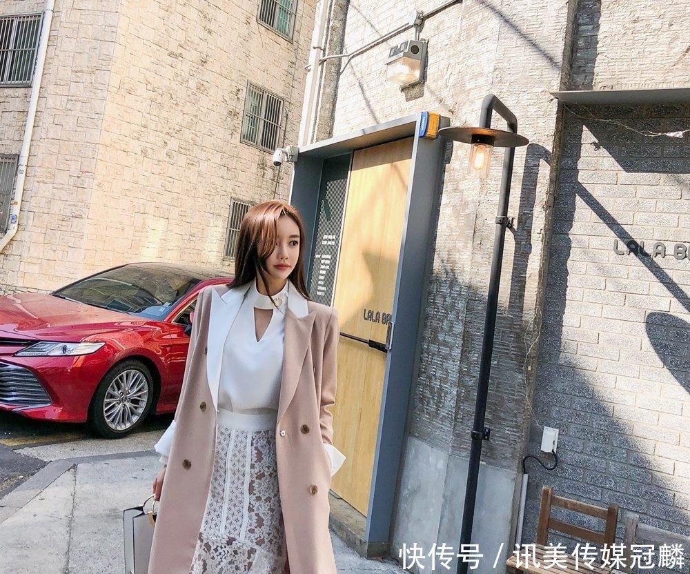 巴黎|女神孙允珠:纯白菱角翩跹巴黎轻盈西装裙!