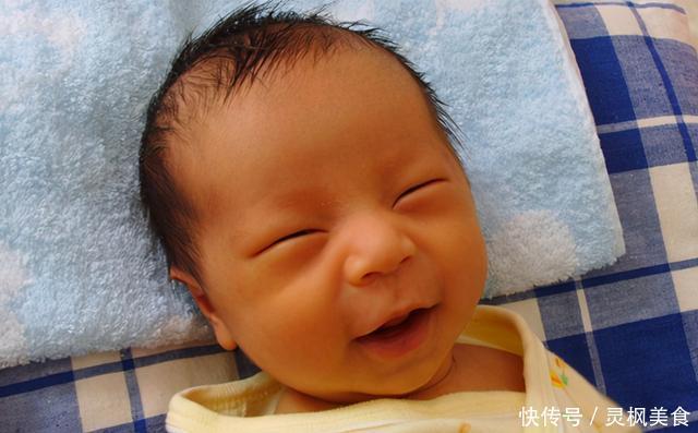 宝宝体重增长有规律,过高过低都不好,在这个范围内才算达标