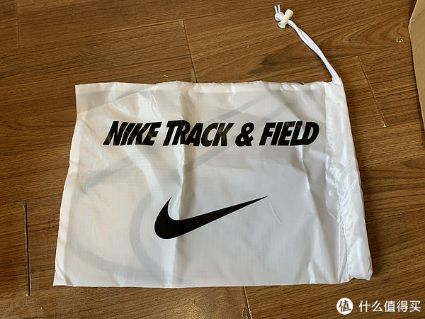 人生|人生第一双钉鞋,Nike ZoomX Dragonfly