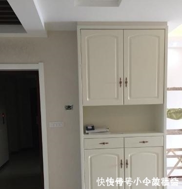 婆婆|婆婆在飘窗打了一圈柜子, 被我发到业主群里, 群里消息炸了锅!