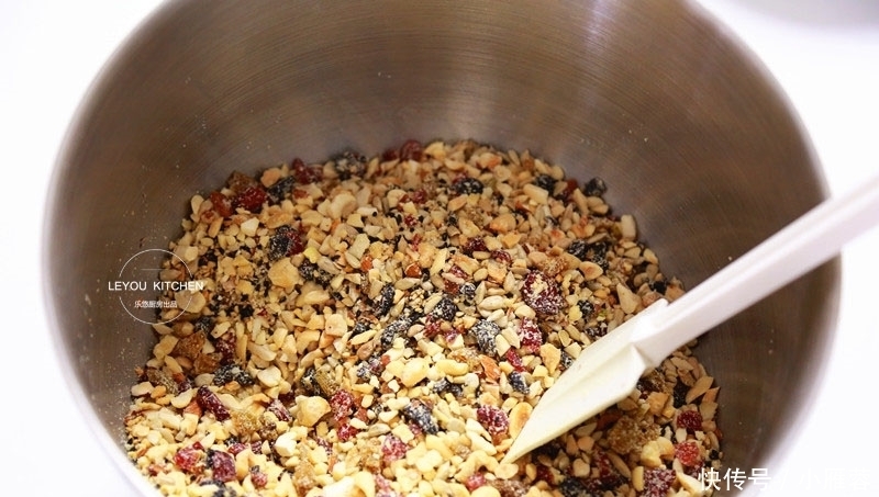 手把手教你五仁馅做法，我家每年都做很多，吃过的人都说比买的香