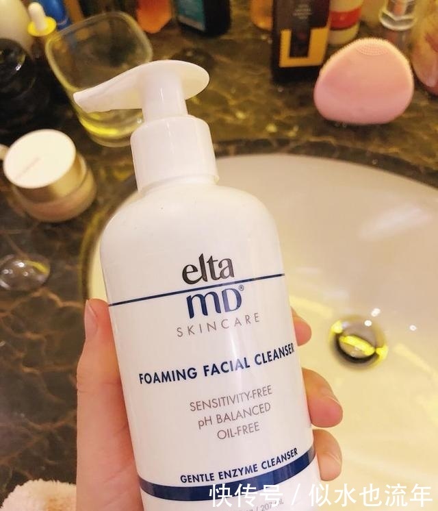 氨基酸洗面奶|这些品牌的洗面奶,深层补水保湿控油,让肌肤展现出剔透的光泽感