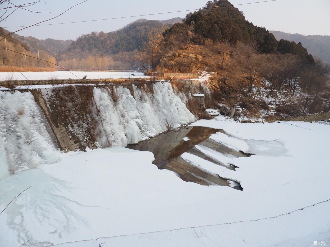 入画|山中观残雪