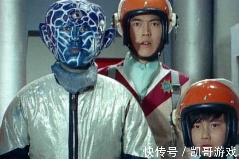 终结者|这部特摄剧跟《奥特曼》同年诞生,小孩子靠手表,操控机器人战斗