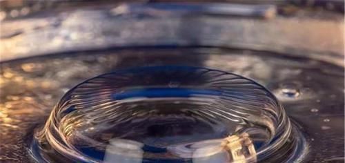 张力 泡泡破灭还有这么多科学道理,炸裂时达2万度,比太阳还要热!