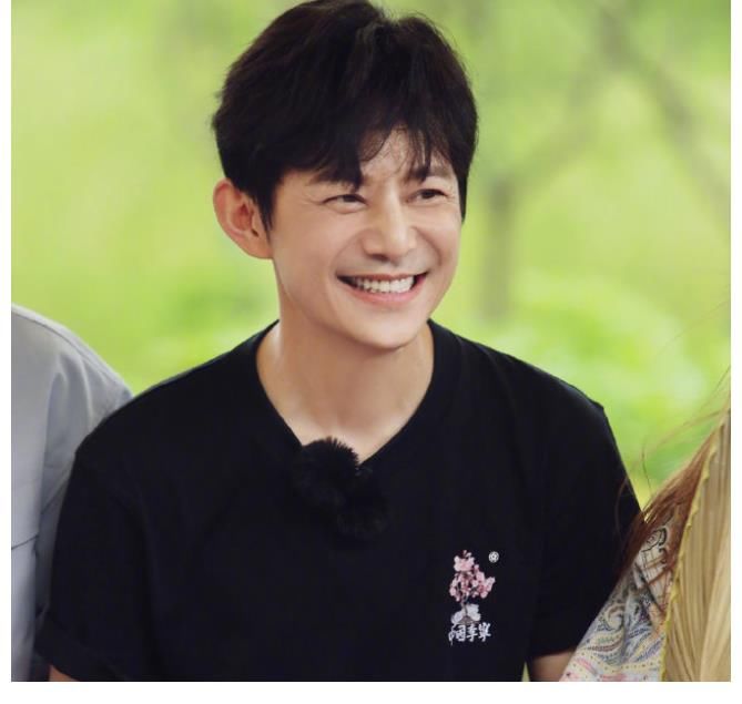 合作|《跑男》不再是唯一綜藝，網(wǎng)傳蔡徐坤與何炅合作，新節(jié)目大家很熟