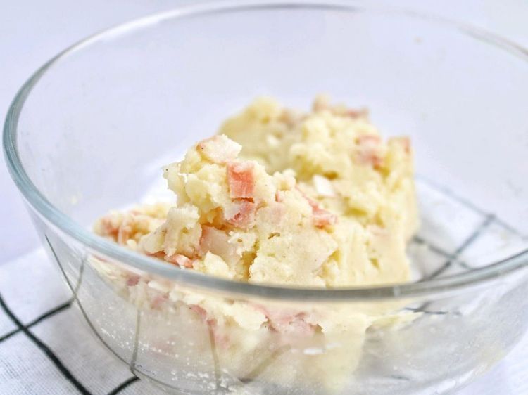 自制培根芝士土豆饼，香甜软糯还能拉丝，味道太好吃了