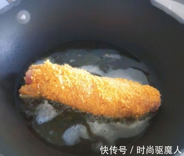 美味|教你在家做超级美味的芝士鸡肉卷,外皮酥脆流行馅,芝士控的福利