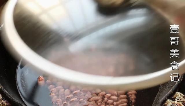  花生米|白萝卜怎么做最好吃，大厨教你，加1碗花生米，开胃下饭又解馋