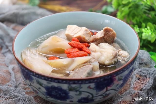 莲藕|天越冷,越要多喝这碗汤,我家一周喝3回,营养又滋补,暖和入冬
