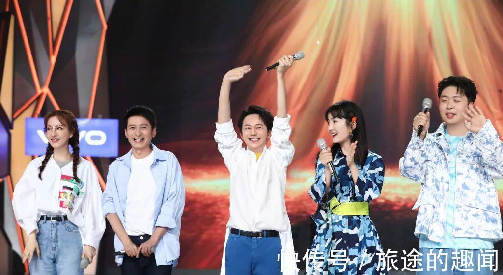 名气大又赚得多,可能《快乐大本营》停了,5个主持人也不在意了