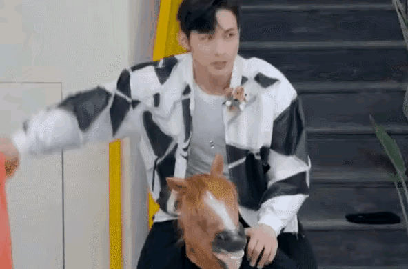 何老師|豆瓣3.2分,無聊游戲+尬捧新人,這檔國民綜藝終究是黃了