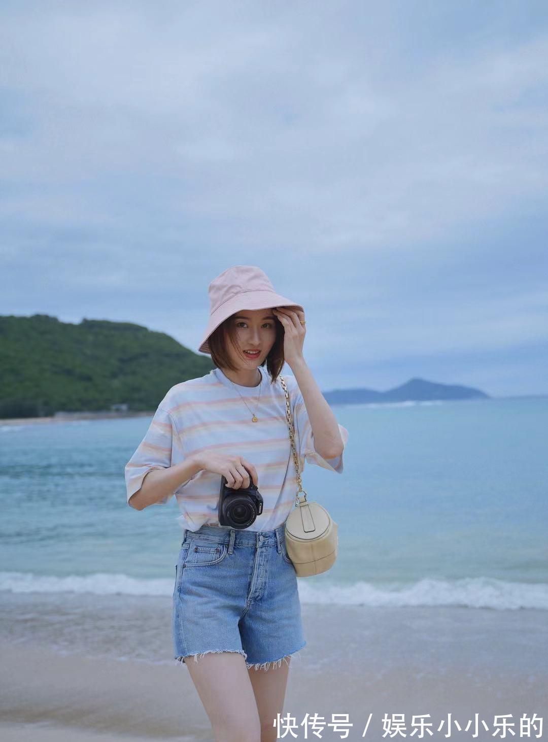 文艺|t恤搭配牛仔短裤,穿出清新文艺范儿