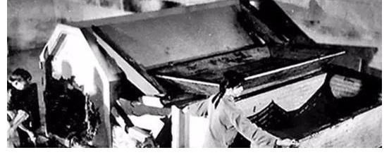 皇后$1980年考古队挖开光绪墓,一名医生爬进皇后棺材,爬出后呕吐不止