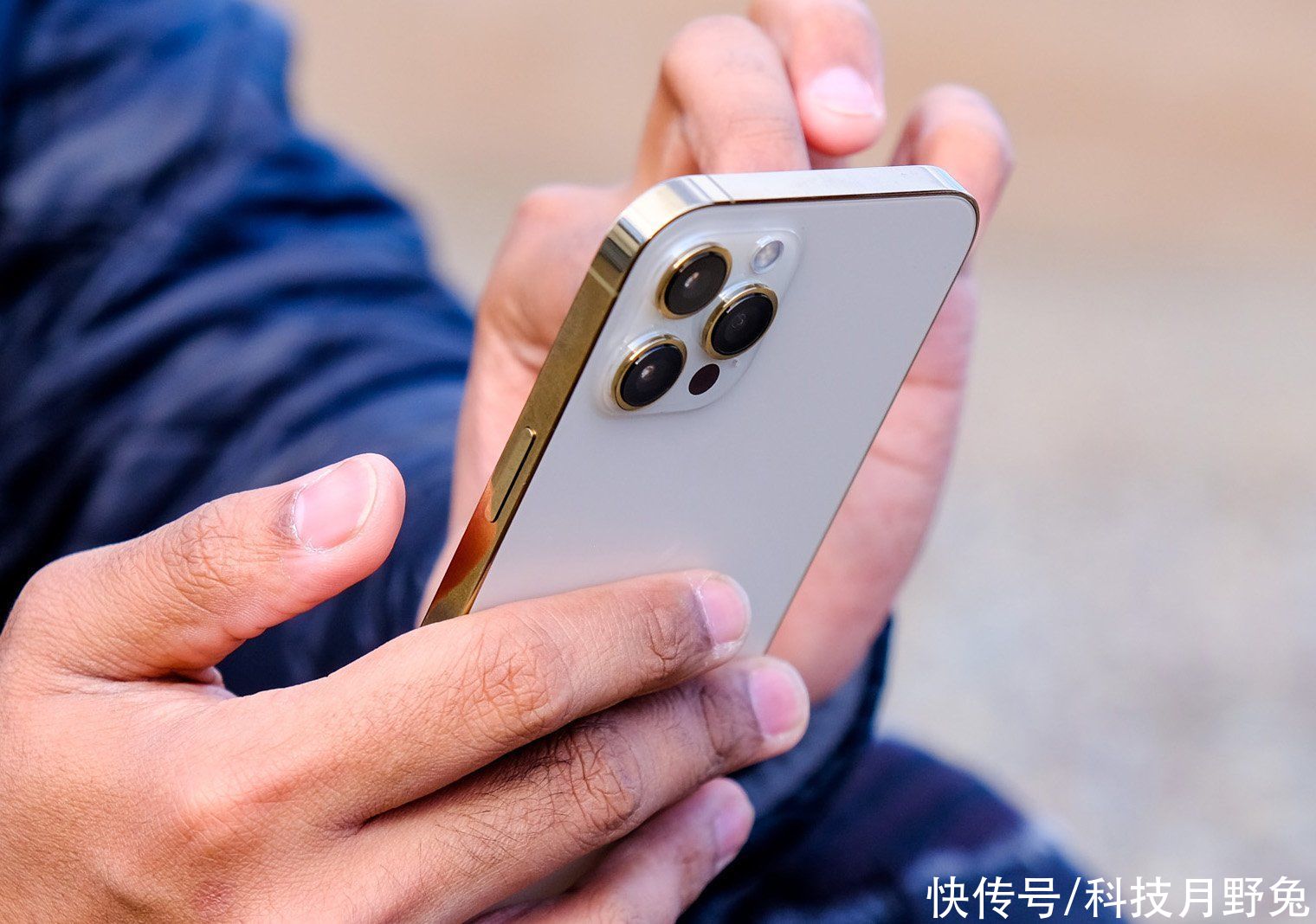 苹果手机充电不停的响