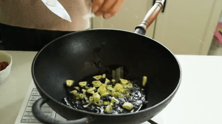 米饭杀手，无法抗拒的尖椒炒肉