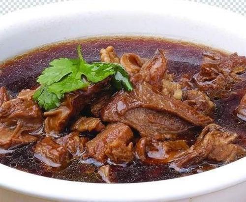 配方|爷爷炖牛肉的秘制配方,牛肉鲜嫩入味,好吃不塞牙,连汤都喝光
