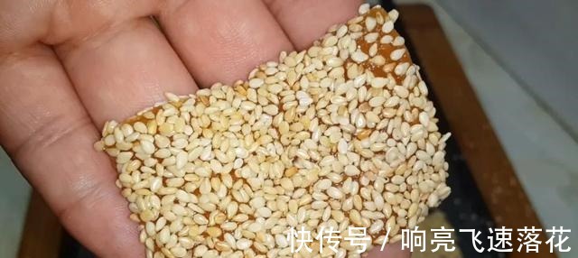 糯米水|芝麻糯米粉这样做,大勺一搅,做出好吃的软糖片,平时待客全靠它!