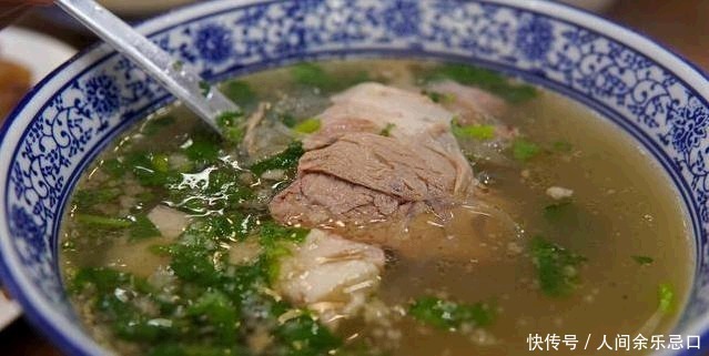  羊肉|炖羊肉时，记住“1不放2不要”，炖好的羊肉没有膻味，羊汤鲜美