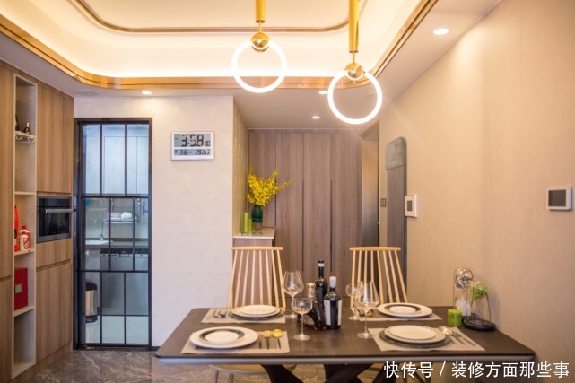 收纳|133㎡现代风设计有超大空间的主卧和多功能房,给生活带来便利