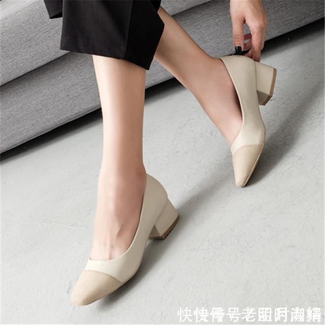 一双裸色高跟鞋，穿了好像没穿，更显性感美腿！