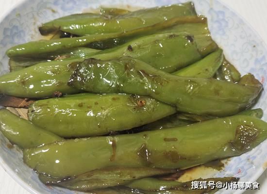 糖醋辣椒|家常青椒新做法，便宜又好吃，这样炒一大盘，好吃到舔盘子