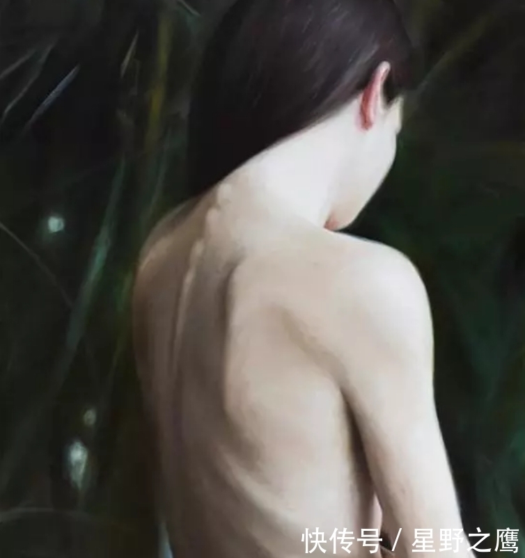 女性@画家画出巨幅女性出水图,一幅画占据整个墙面,形象逼真动人