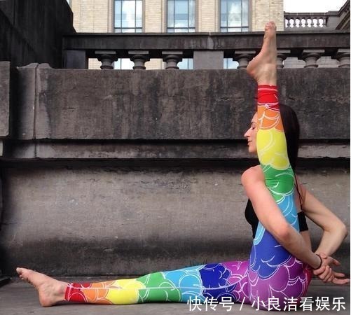 左腿|瑜伽对于改善背部赘肉有帮助，建议改掉坏习惯，坚持这四个动作