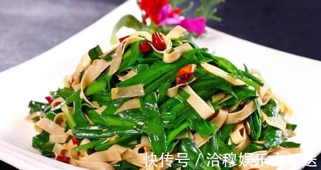苦瓜焖排骨|让你一次能吃两碗饭的解馋下饭菜,简单上桌快,学会做给家人吃