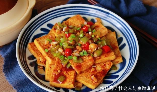  《中餐厅》主推的这道菜，在家做成本不足4元钱，出锅比肉还香