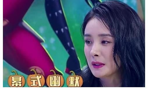 一檔綜藝節(jié)目中小S問(wèn)楊冪：你敢當(dāng)眾挖鼻屎?jiǎn)幔織顑纾何覜](méi)有鼻屎