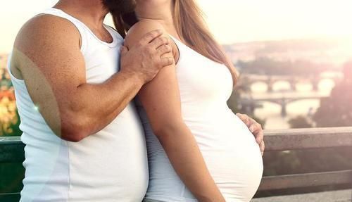 医生|夫妻结婚5年备孕2年,却迟迟没怀孕,医生看着检查单乐了