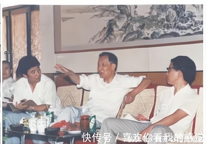 书法@原国务委员张劲夫书法不俗,大字浩瀚厚重苍然,小字却不尽如人意