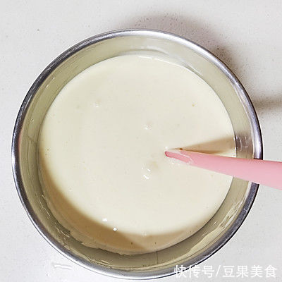 #健康甜蜜烘焙料理#「网红抖臀蛋糕」弹性十足 好吃到爆