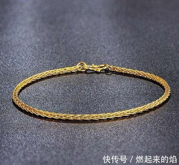 手链|简单洋气又百搭的“金饰”,戴上高级感满满,年轻人佩戴也很时髦