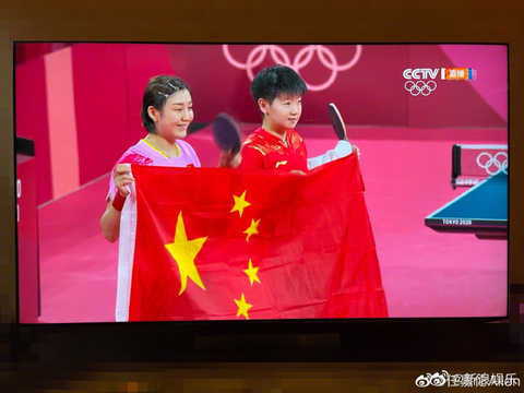 金牌|黃曉明回應蹭表妹陳夢熱度：我高興，我驕傲！要親自下廚為其接風