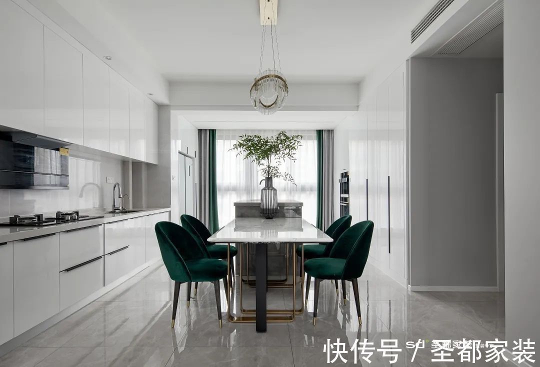 点亮色|家装轻奢风风靡之四大设计法则,新家照着装,美观高档不过时!