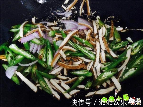 一道下饭美味可口的快手菜,上班族最喜欢,非常易做!