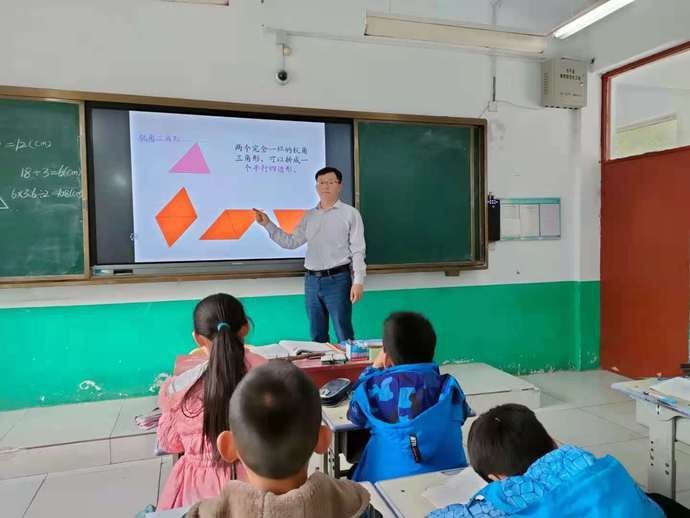 泰安东平县沙河站镇蔡庄店小学开展迎期中考试教学研讨会