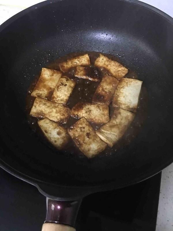 不粘锅|煎豆腐,别直接下油锅,多加这“1步”,豆腐不粘锅还不会碎