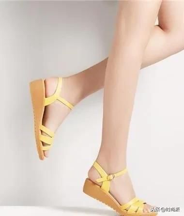 舒适|真皮凉鞋,高档时髦,穿出女人味,我选择了第四款,好舒适