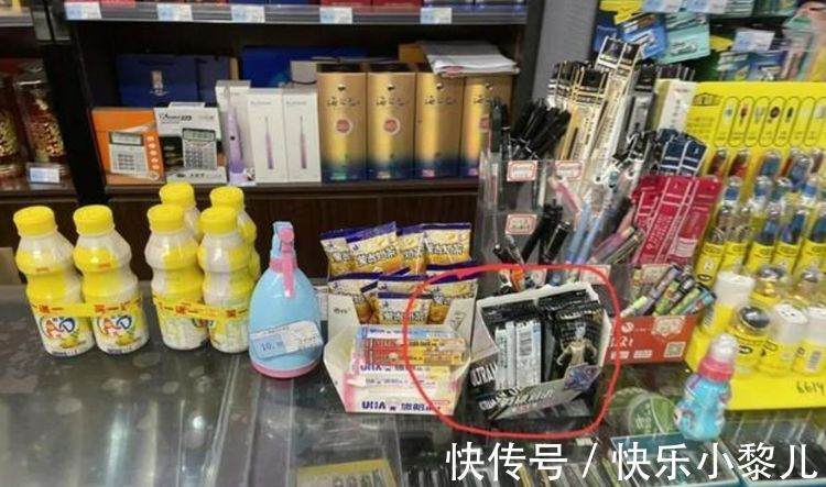 水浒卡|卡片消费兴起，上海男孩偷3000元买奥特曼盲盒，家长声称不算数