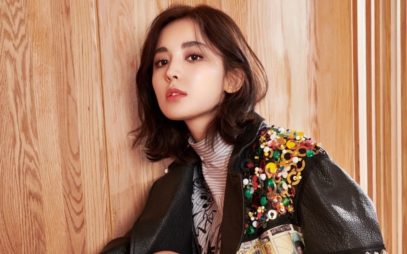 绒面衬衫|衬衫先别急着收起来,冬天这样搭配保暖又时髦