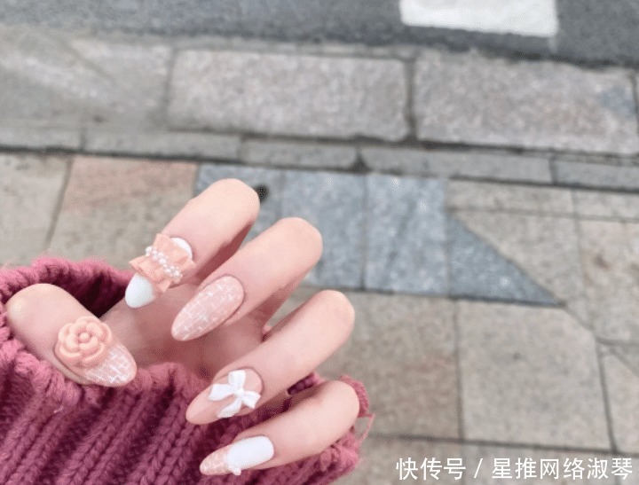 超有名媛范儿的甜美小香风美甲，精致不浮夸，千万别错过