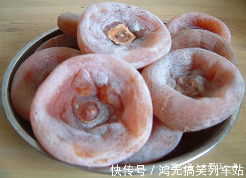 做柿子饼时，直接晒是不对的！教你1招，只需5天就能晒成