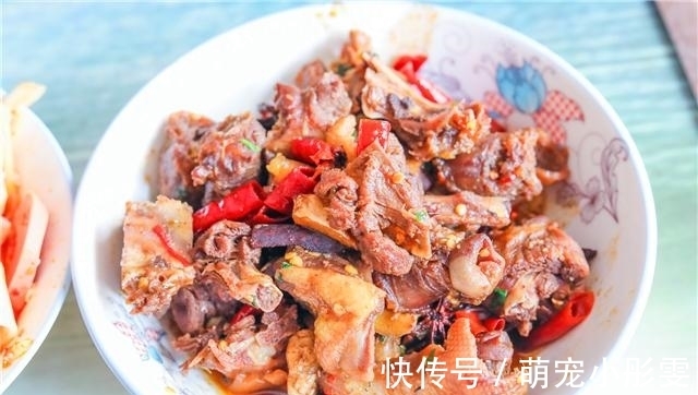 外婆家|陪老公回老家看望外婆,她高兴做了一桌菜,开饭时我们无声落泪!