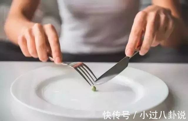 不吃晚饭|坚持不吃晚餐的人，除了体重下降，还为这些疾病埋下伏笔
