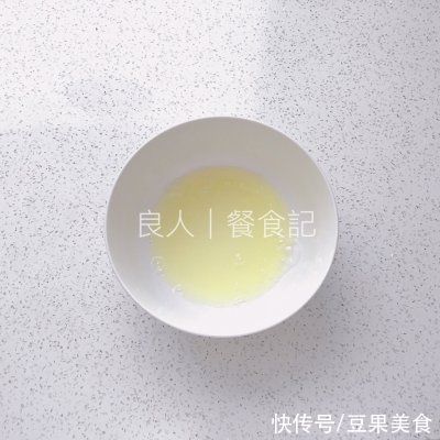 天使蛋糕|#蛋趣体验#绝对不腥的「天使蛋糕」详细教程