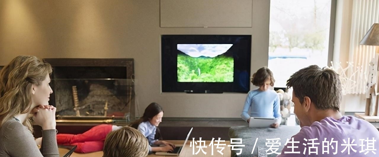 孩子|教育家:12岁前不让孩子看电视,他将终身获益,父母别不当回事